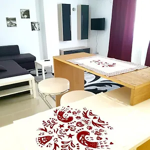  דירה Apartament Fundeni